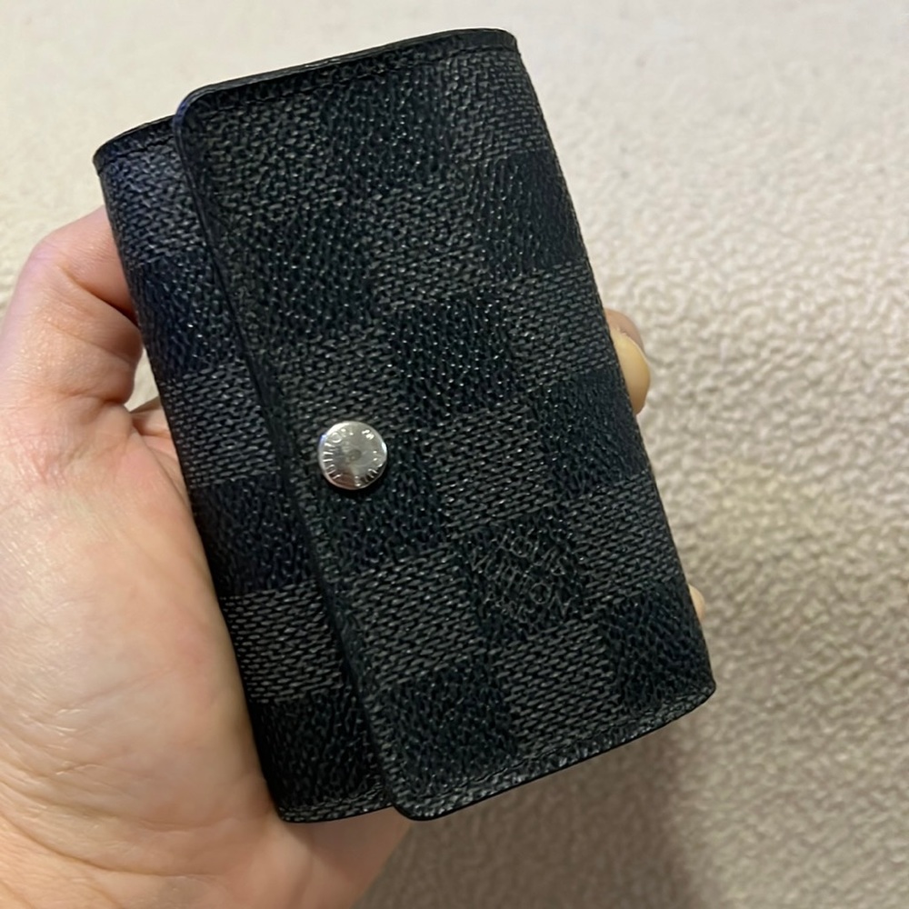 Authentic Louis Vuitton 6 Key Car Charm Holder Damier Graphite Preowned